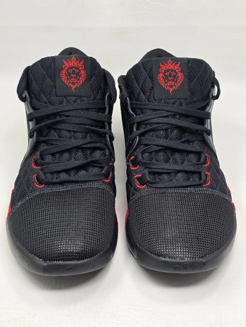 Nike LeBron James Witness 8 Black / University Red Sneakers Men’s Size 11 New